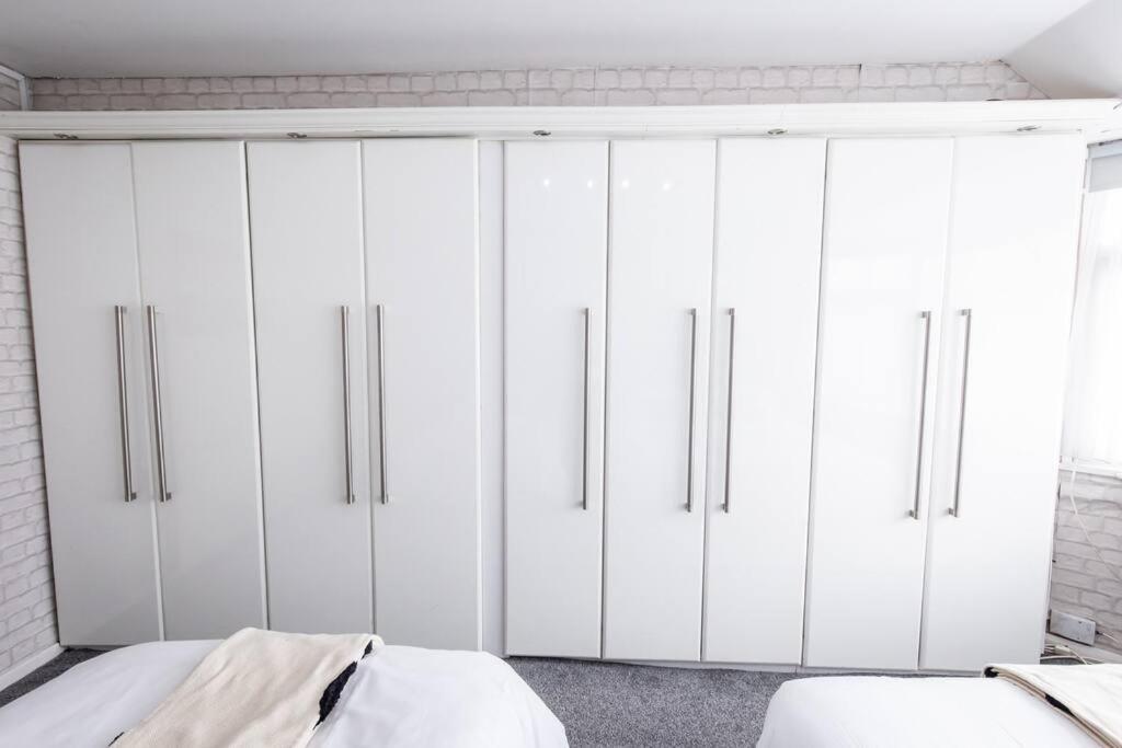 Windsor House 3 Bedrooms Sleeps 8 Manchester Buitenkant foto