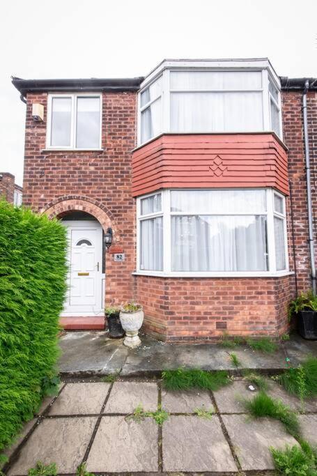 Windsor House 3 Bedrooms Sleeps 8 Manchester Buitenkant foto