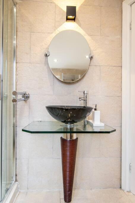 Windsor House 3 Bedrooms Sleeps 8 Manchester Buitenkant foto